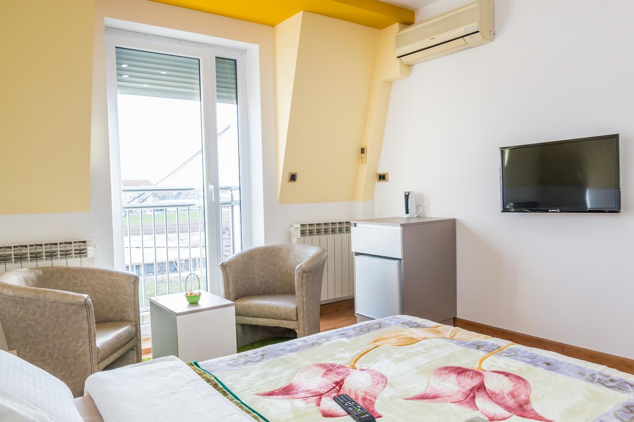 Kalanj Apartmani I Sobe Beograd Ngoại thất bức ảnh